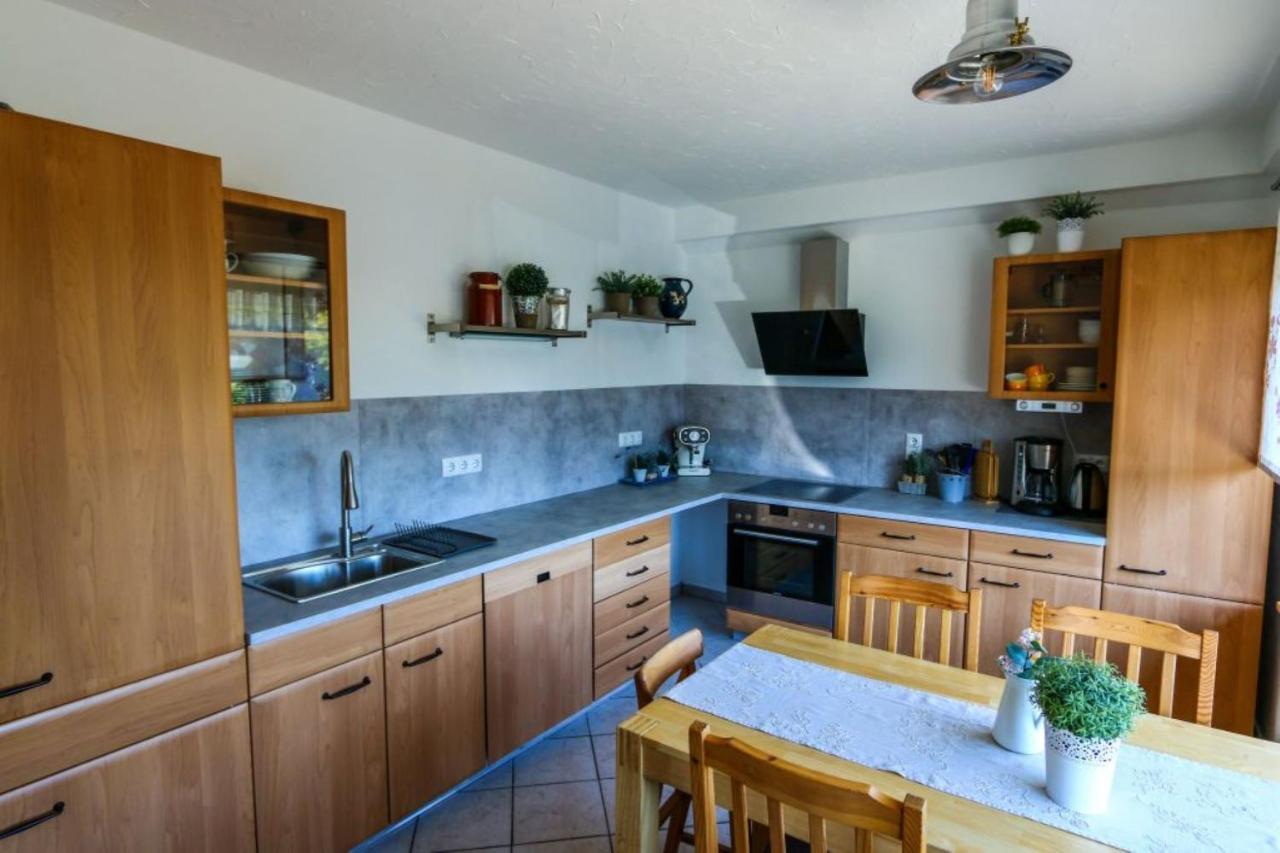 Ferienwohnung Schoene Aussicht Am Rothaarsteig Bad Laasphe Exterior foto