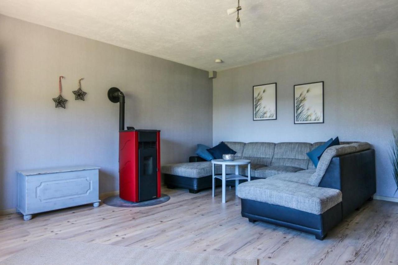 Ferienwohnung Schoene Aussicht Am Rothaarsteig Bad Laasphe Exterior foto